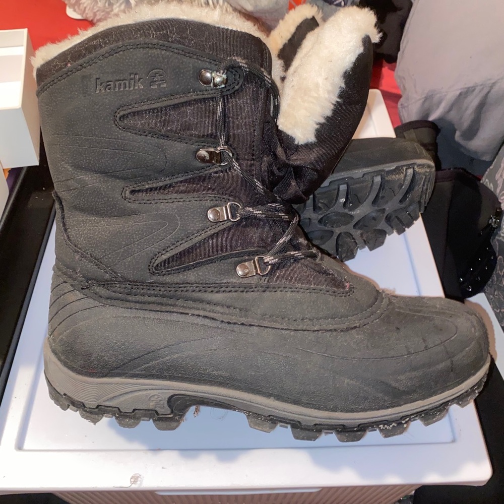 Kamik Women’s Snow Boot size 9
